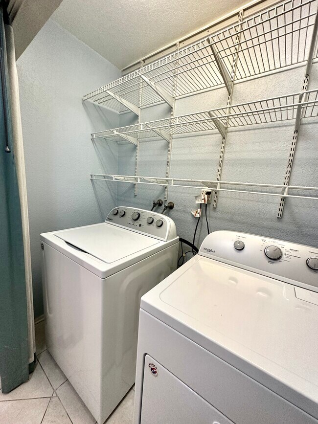 Building Photo - 1624 Havemeyer Ln