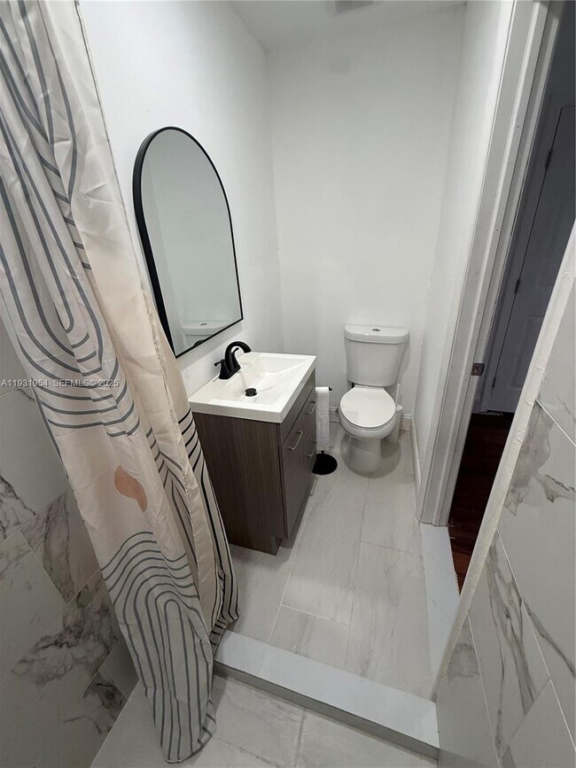 Building Photo - 318 SW 15th St