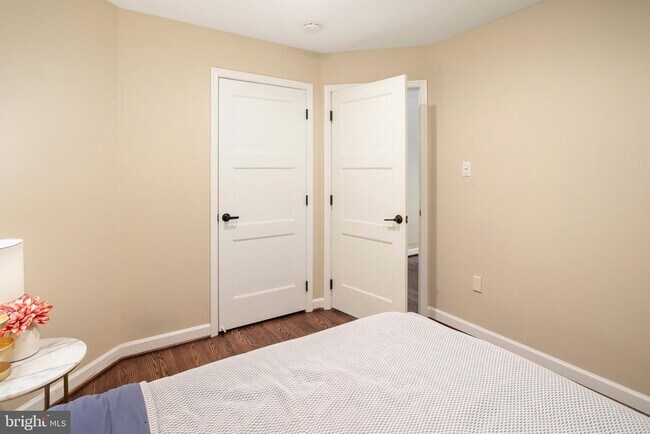Building Photo - 11434 Cedar Ridge Dr