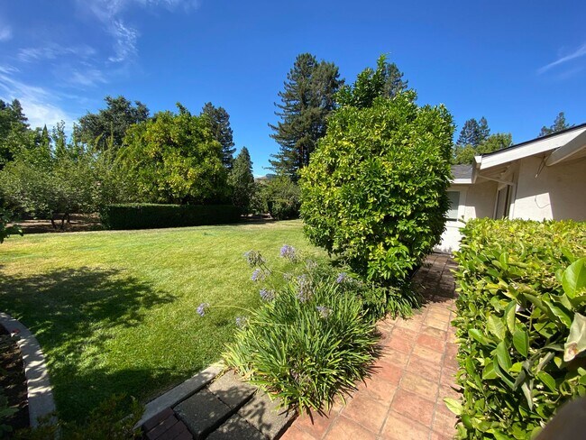 Building Photo - Coming Soon - Green Valley Home in Lovely Park-like Setting