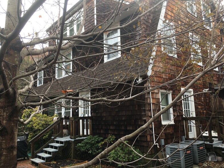 Building Photo - 126 S Bellevue Ave