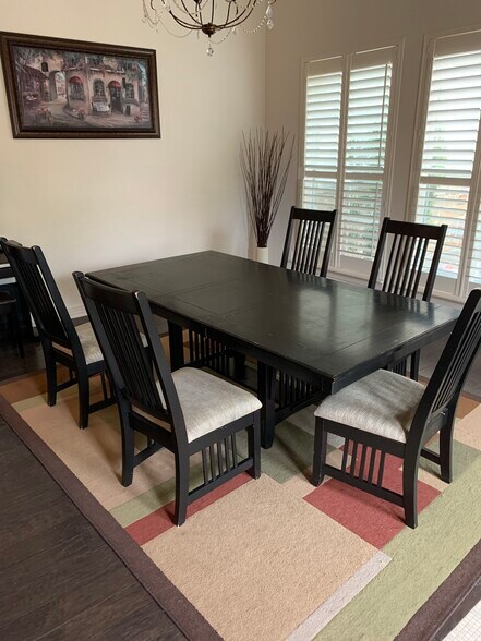 Formal Dining - 18419 Golden Maize