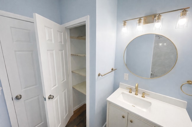 Building Photo - 59 West Ave