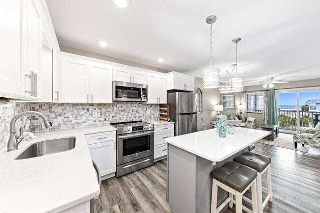 Building Photo - 405 Plantation Rd