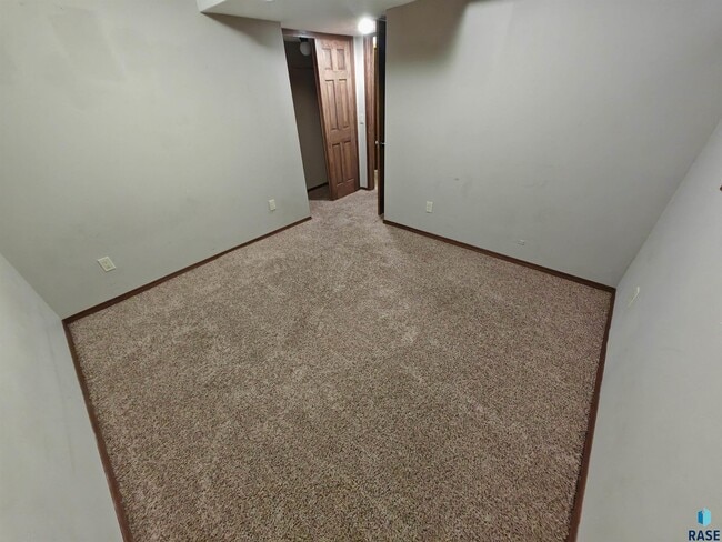 Building Photo - 4108 S Teakwood Ave