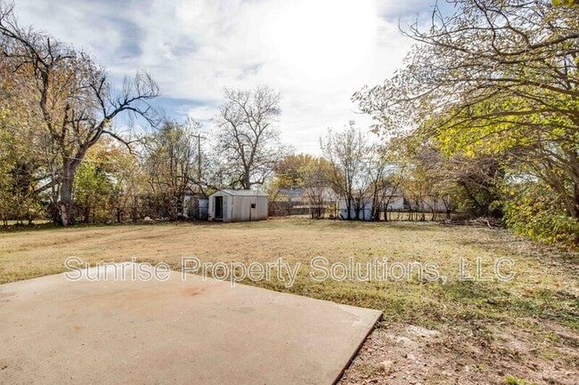 Building Photo - 4424 SE 38th St