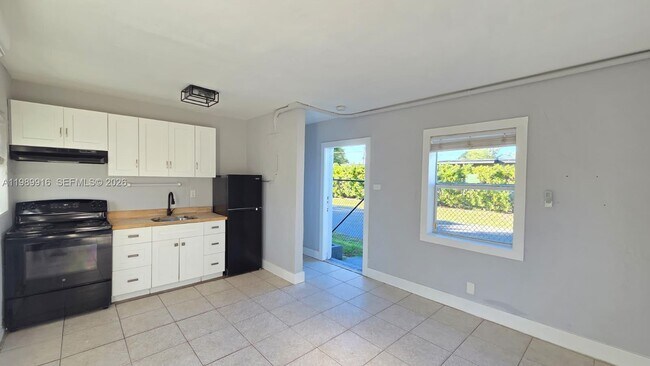 Building Photo - 1430 NW 7th St