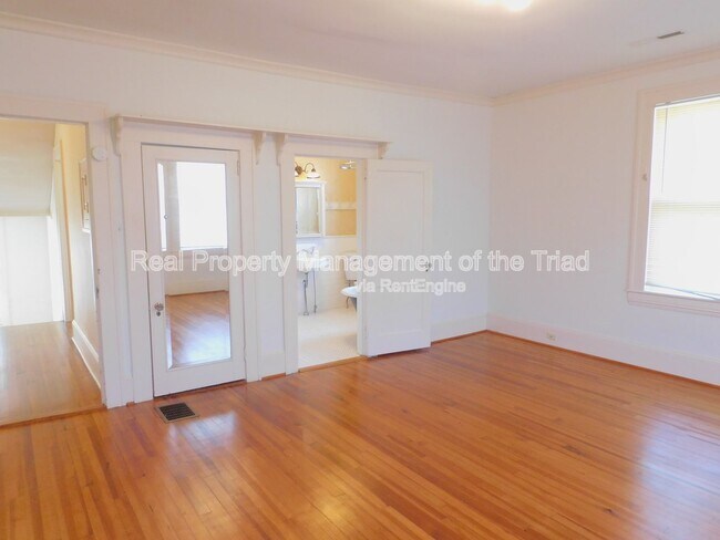 Building Photo - 1224 Glade St NW