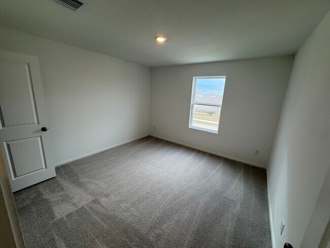 Building Photo - 9006 Cape Birdland Dr