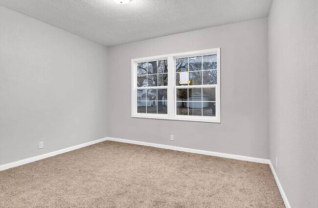 Building Photo - 1029 Sherman Ave