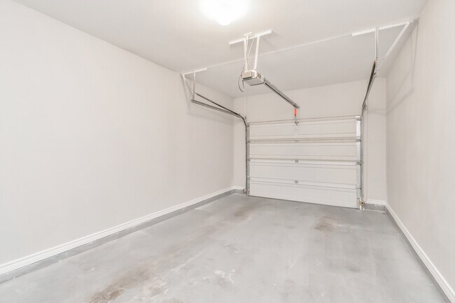 Building Photo - 1600 Eldridge Pkwy S