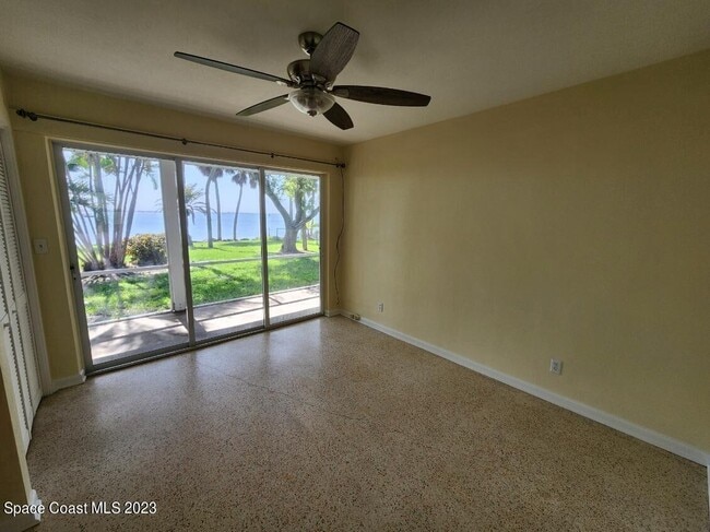 Building Photo - 1181 Sunny Point Dr