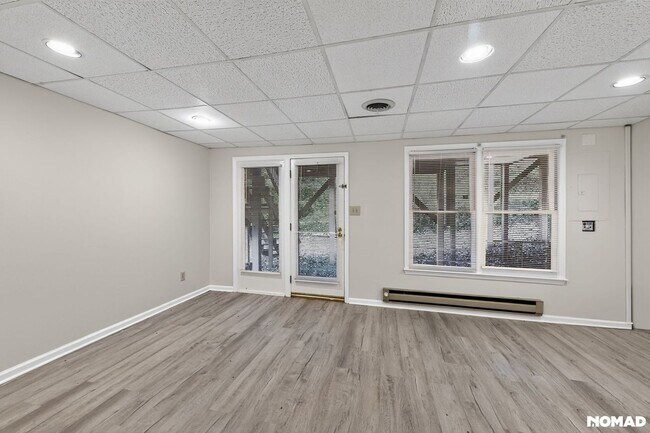 Building Photo - 4131 Kaplan Dr