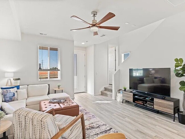 Building Photo - Stunning 3 bedroom, 2.5 bathroom home. New...