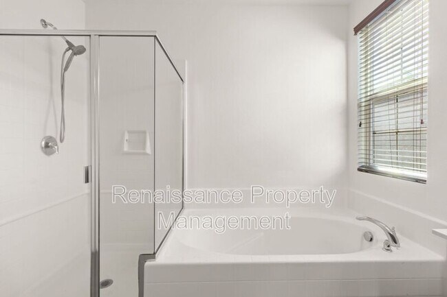 Building Photo - 4633 Appleglen St