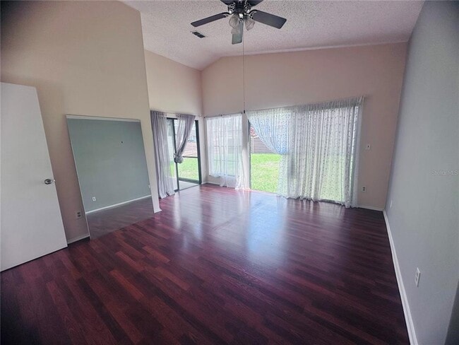 Building Photo - 6256 Gardenview Ct
