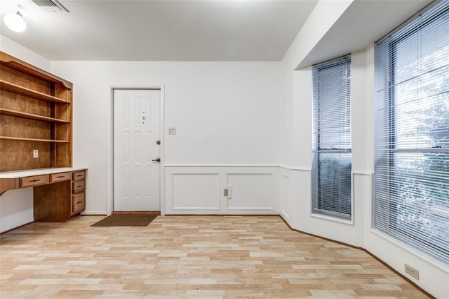 Building Photo - 20303 Hampshire Rocks Dr