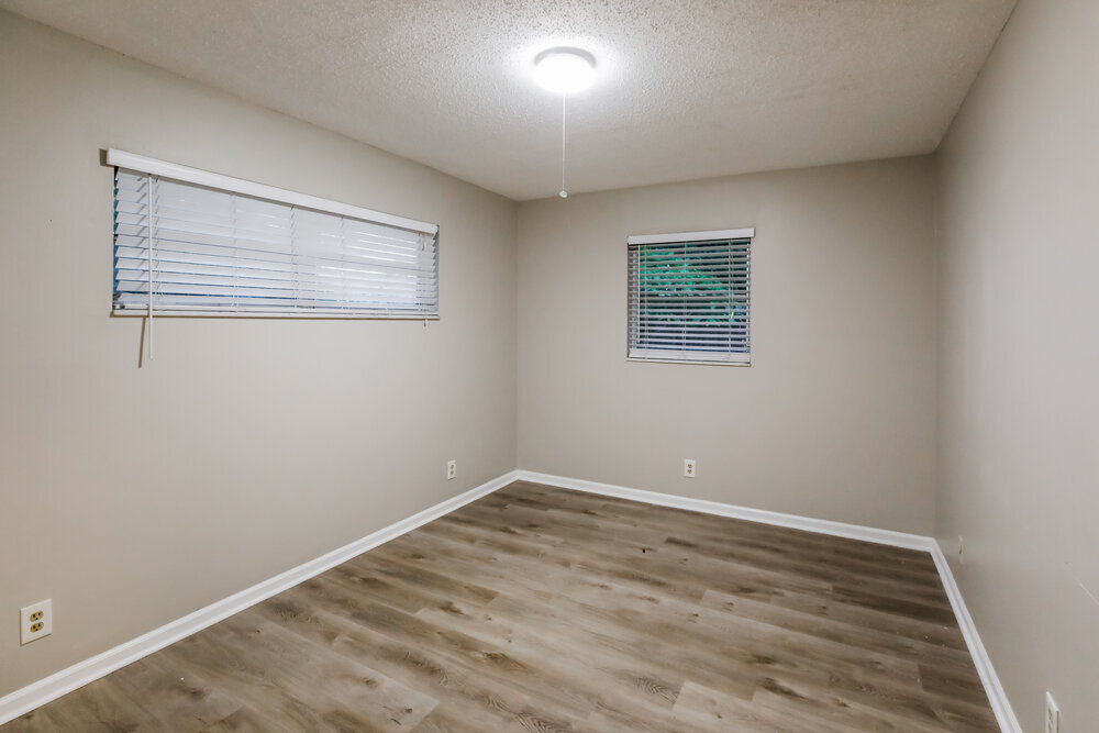 Building Photo - 12695 Westport Cir