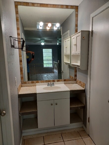 Building Photo - 307 Bolivar Ave