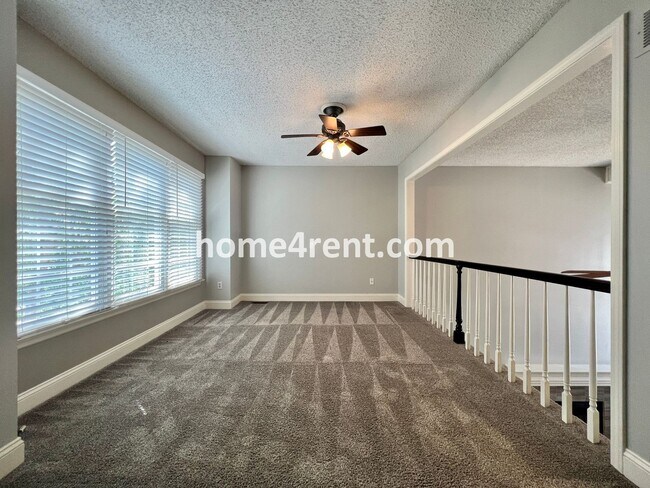 Building Photo - Fantastic Home in Blue Valley Schools w/ Hardwood Floors, Open Layout, Granite Counters, Finished...