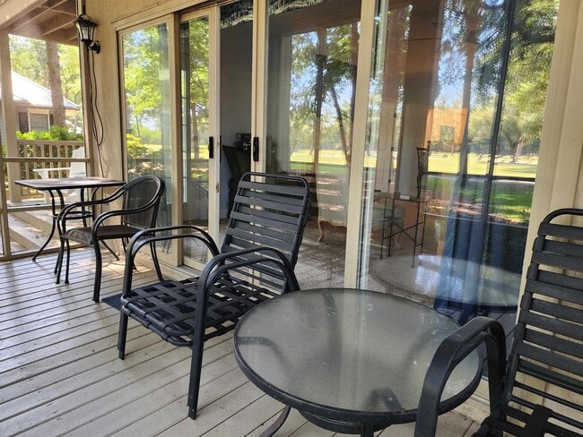 Building Photo - 207 Golden Bear Dr