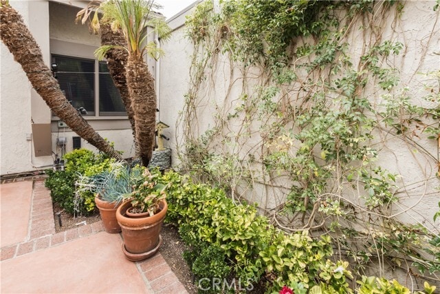 Building Photo - 13 Valley