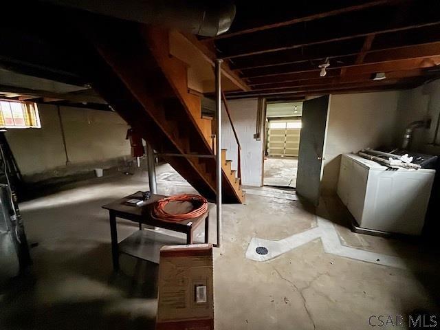 Building Photo - 469 Duwell St