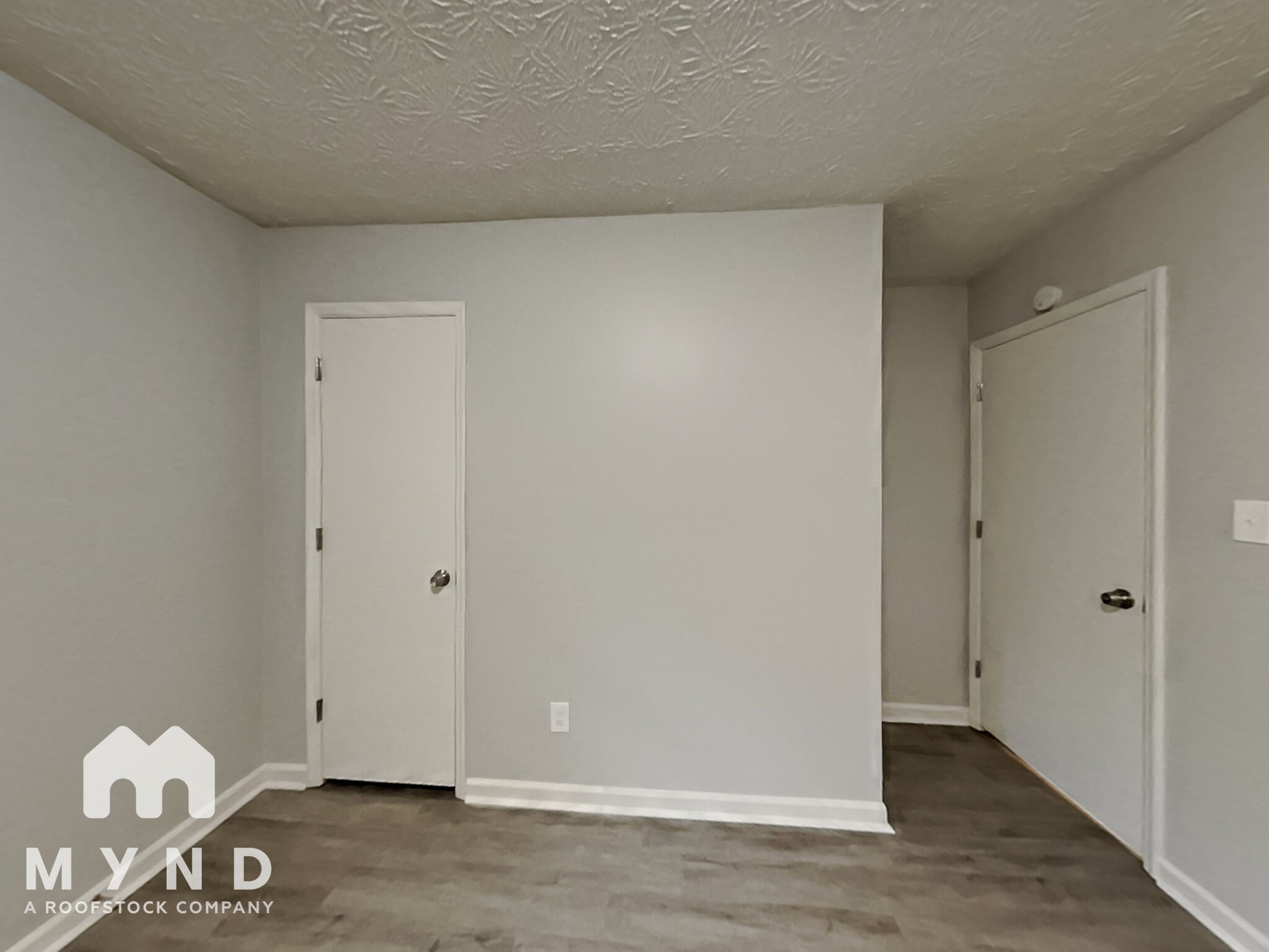 Building Photo - 9274 River Chase Way