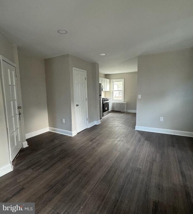 Building Photo - 7250 Radbourne Rd