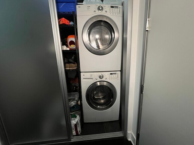 Building Photo - 13320 Beach Ave