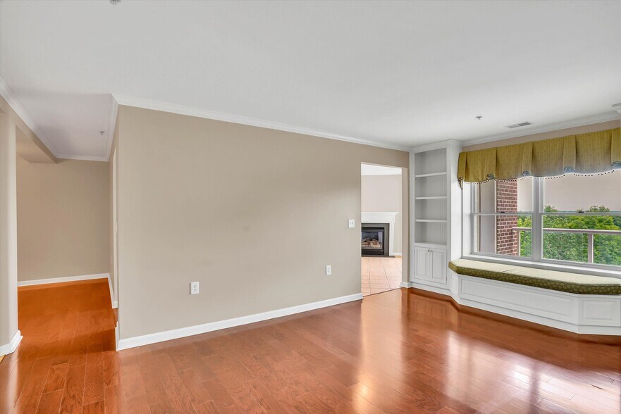 Building Photo - 12240 Roundwood Rd