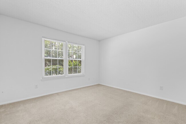 Building Photo - 1208 Manassas Ct