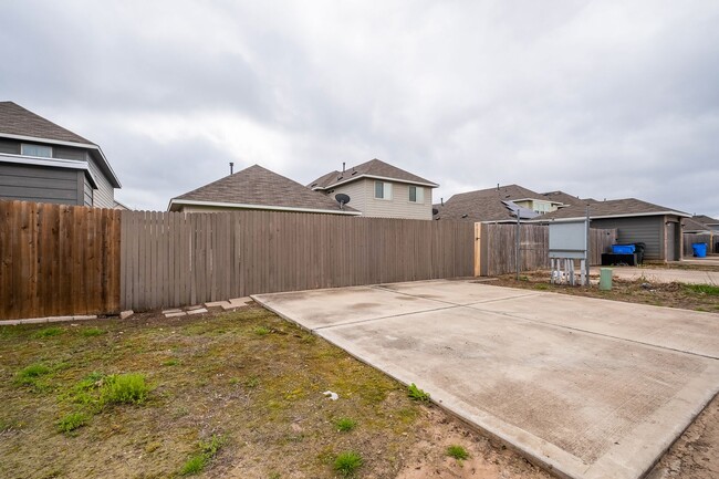 Building Photo - Heartwarming 3 Bedroom, 2 Bath Home in Hor...