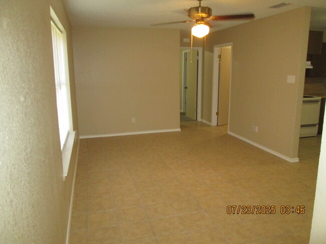 Building Photo - 1315 Belvon Pl
