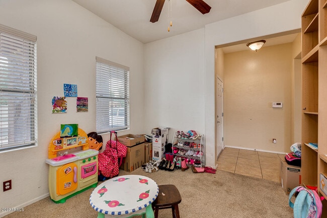 Building Photo - Charming 5 Bed 3 Bath Tolleson Home with Solar!!