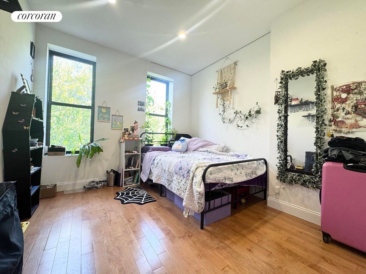 Building Photo - 703 MacDonough St