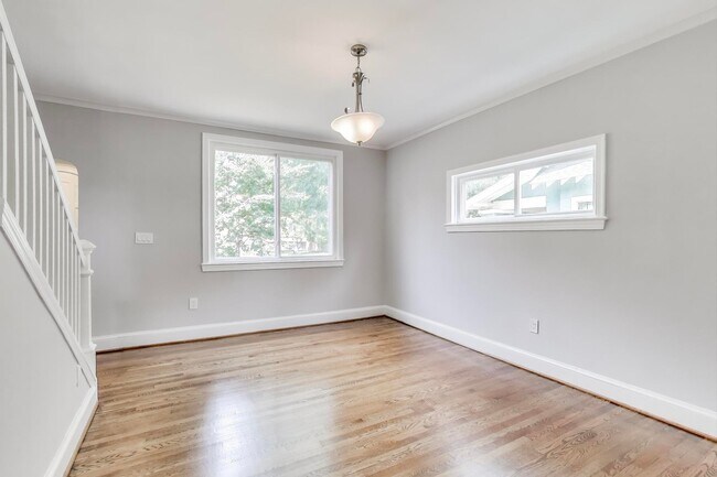 Building Photo - 8209 Flower Ave