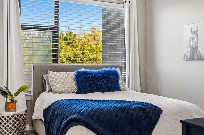 Building Photo - 5921 Hiline Rd