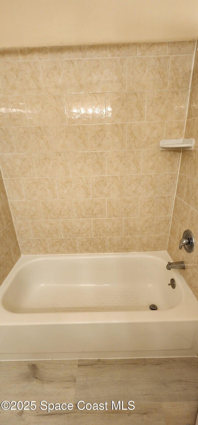 Building Photo - 225 S Tropical Trail