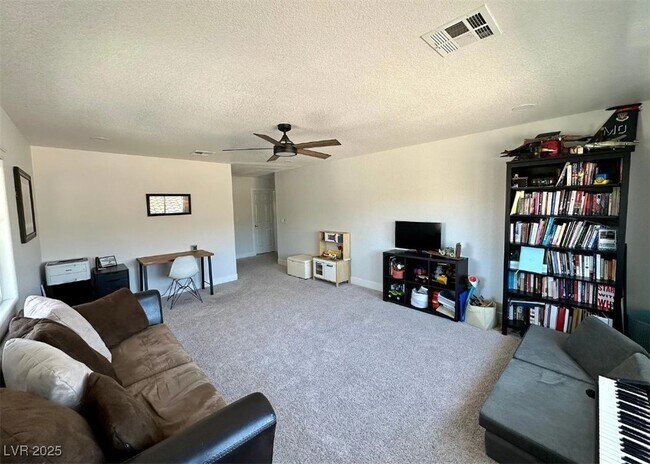 Building Photo - 11057 Village Ridge Ln
