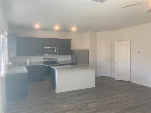 Building Photo - 608 Fountain Dr