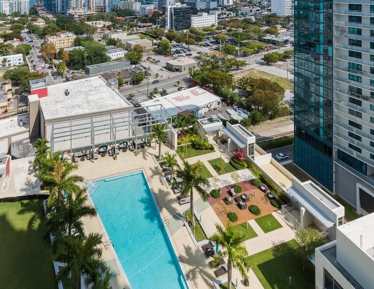 Building Photo - 3301 NE 1st Ave