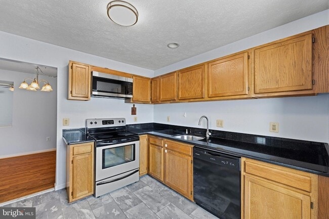 Building Photo - 1518 Deep Gorge Ct