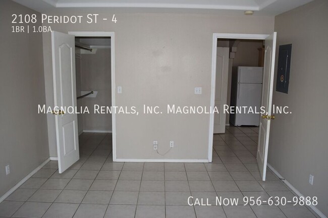 Building Photo - 2108 Peridot St