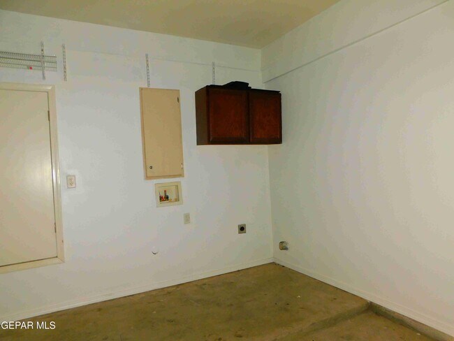 Building Photo - 11233 Red Barrel Pl