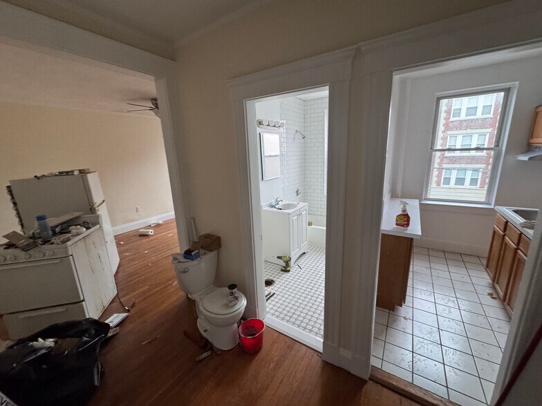 Building Photo - 100 Brainerd Rd