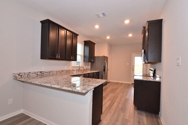 Building Photo - 146 Star Spangled Dr