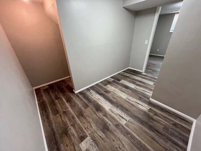 Building Photo - Remodeled Taylorsville 5 Bedroom!