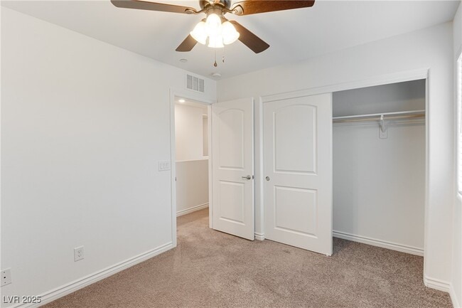 Building Photo - 371 Yellow Finch Ln