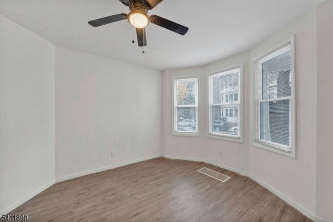 Building Photo - 30 Linden Ave